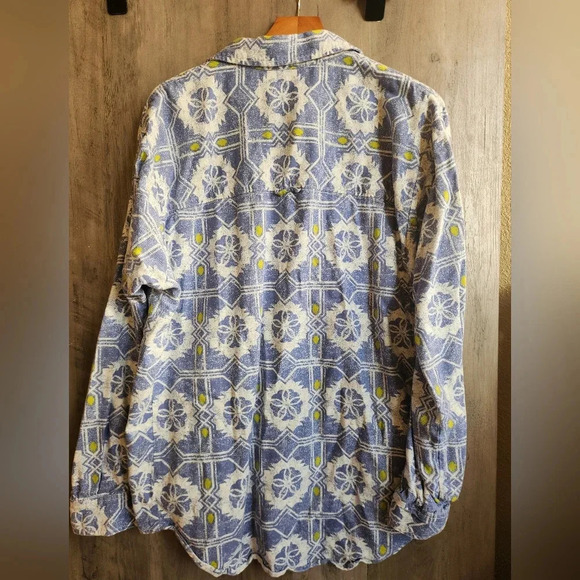 Anthropologie Blue and White Button Down Shirt - Picture 6 of 7